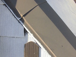 こちらは欠けてしまっていた屋根材です。