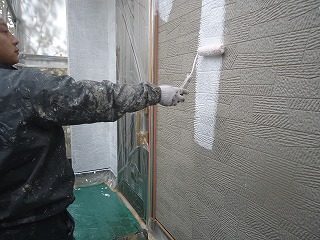 外壁下塗り塗装