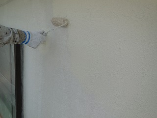 外壁中塗り塗装！