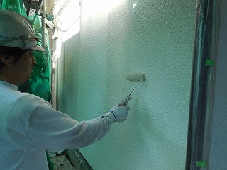 外壁上塗り塗装！塗料はパーフェクトトップです。
