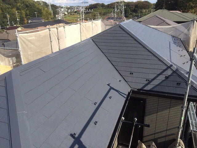 千葉市中央区で屋根塗装とベランダ防水施工！