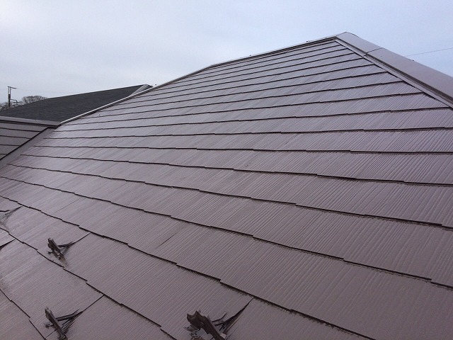 佐倉市で使用しなくなったソーラー撤去後の屋根一面塗装工事！