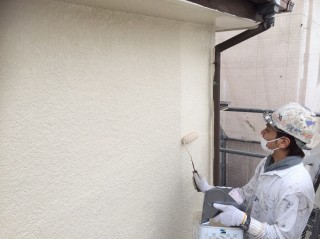 上塗り塗装を行い、外壁塗装完了です！