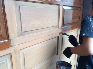 ガレージドア 木材保護塗料 塗装