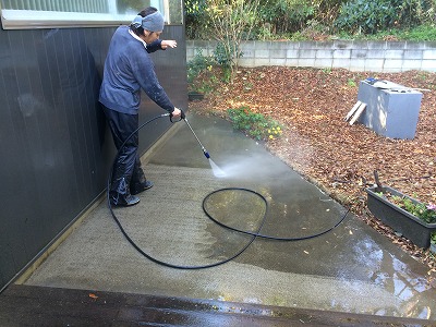コンクリート土間 高圧洗浄作業