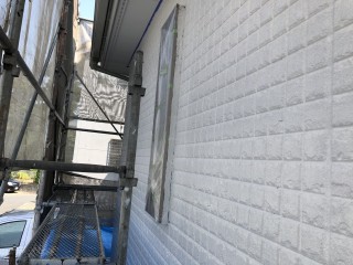 外壁 下塗り塗装後