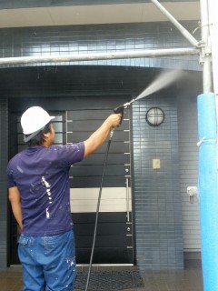 外壁高圧洗浄2