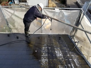 屋根 高圧洗浄1