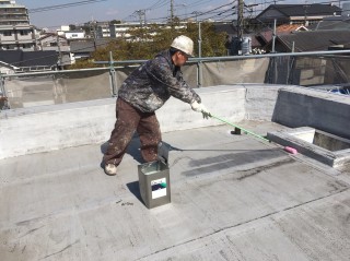 屋上防水 下塗り塗装1