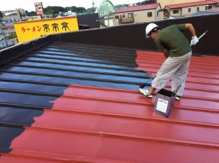 屋根 中塗り塗装