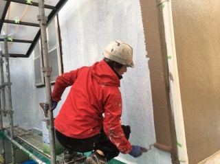 外壁 中塗り塗装1
