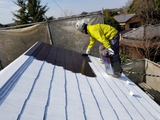 屋根 中塗り塗装