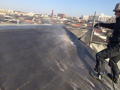 船橋市 屋根 高圧洗浄作業
